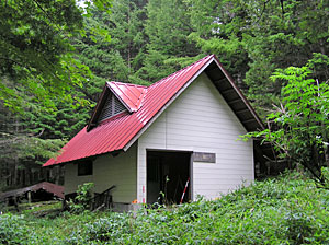 山小屋情報　南アルプス市池山御池小屋